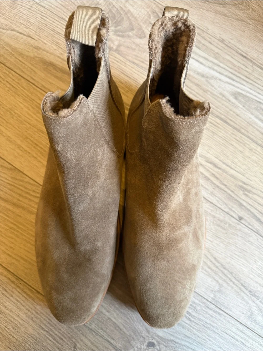 New Steve Madden Highline Chelsea Boots Mens size 10 Tan Suede Ankle Pull On